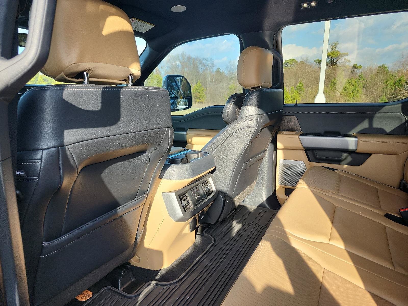 Used 2023 Ford F250 Lariat w/ Lariat Ultimate Package image 12