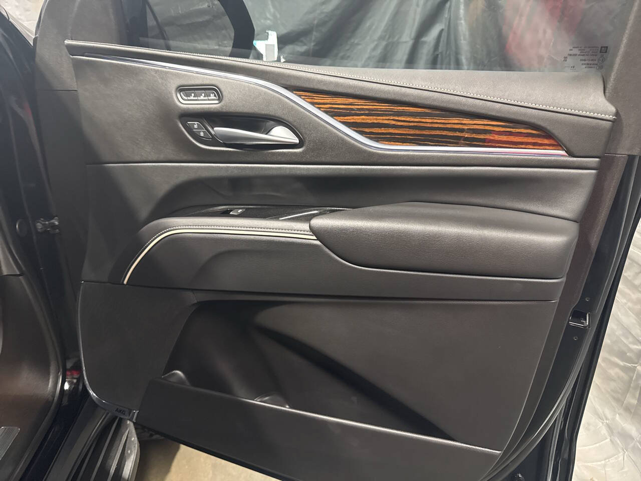 Used 2023 Cadillac Escalade ESV Premium Luxury w/ LPO, Floor Liner Package AWD/4WD image 18