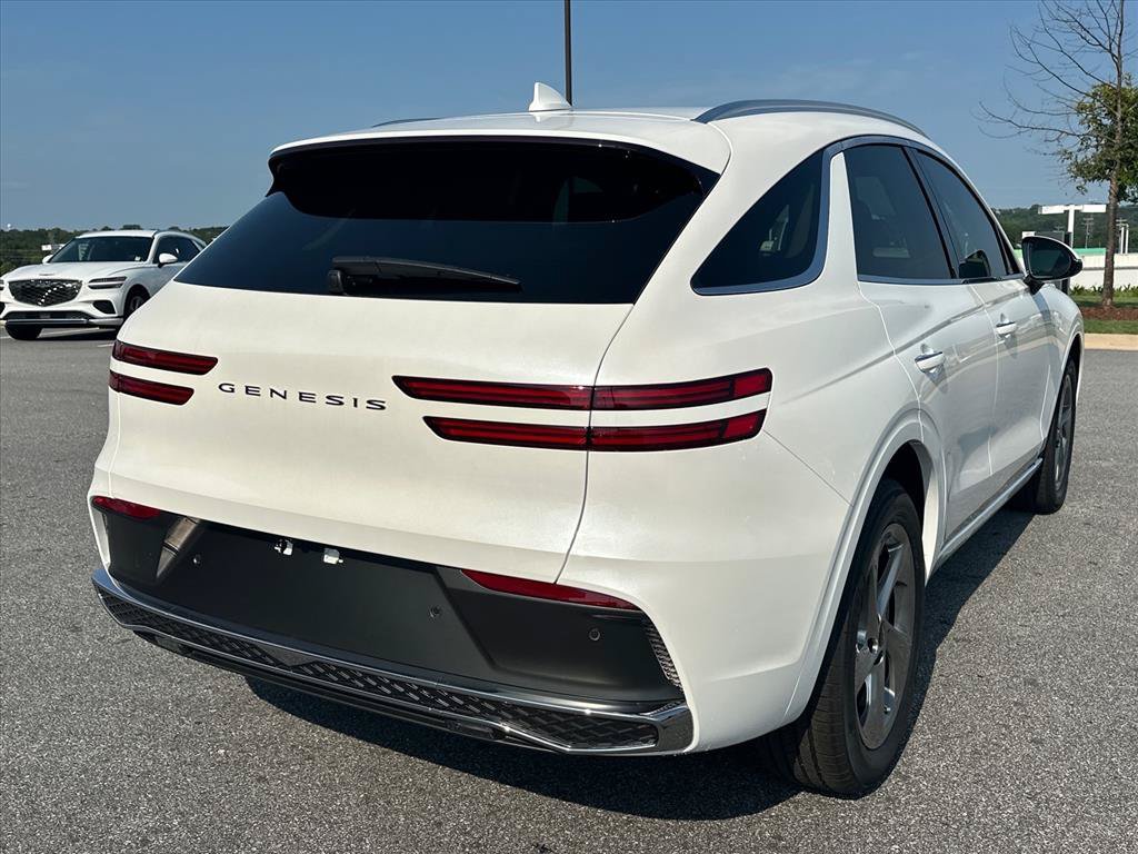 New 2027 Genesis GV70 2.5T AWD/4WD image 3