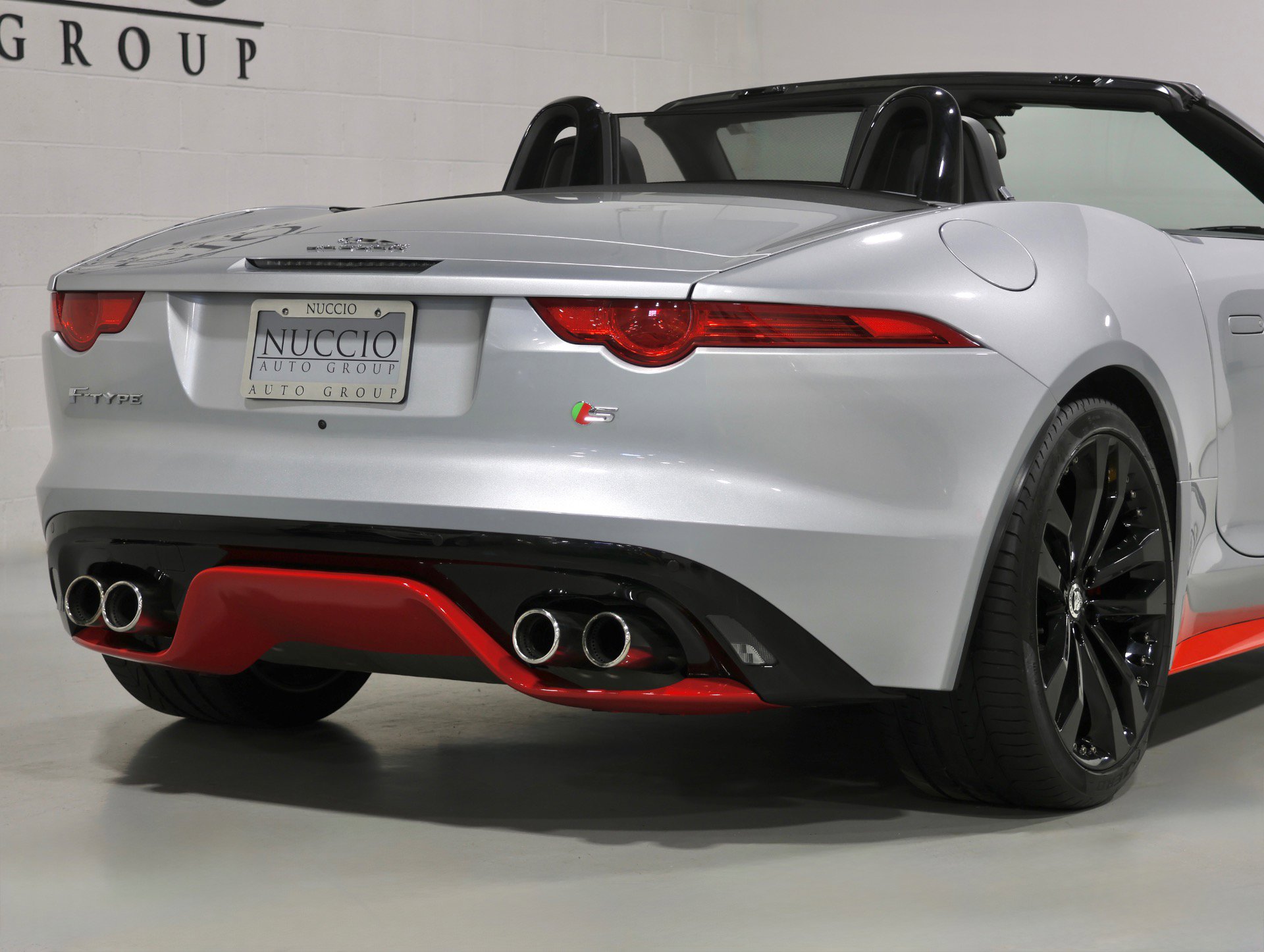 Used 2014 Jaguar F-TYPE S image 38