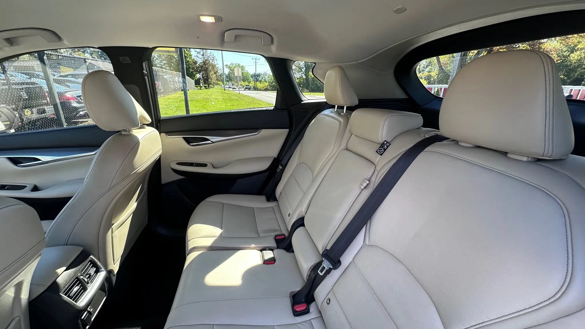 Used 2019 INFINITI QX50 Pure AWD/4WD image 24