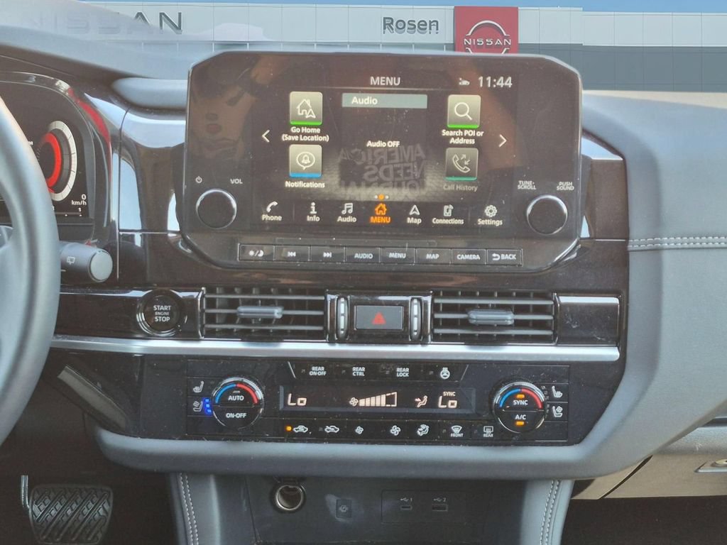 Used 2025 Nissan Pathfinder Platinum w/ Cargo Package FWD image 21