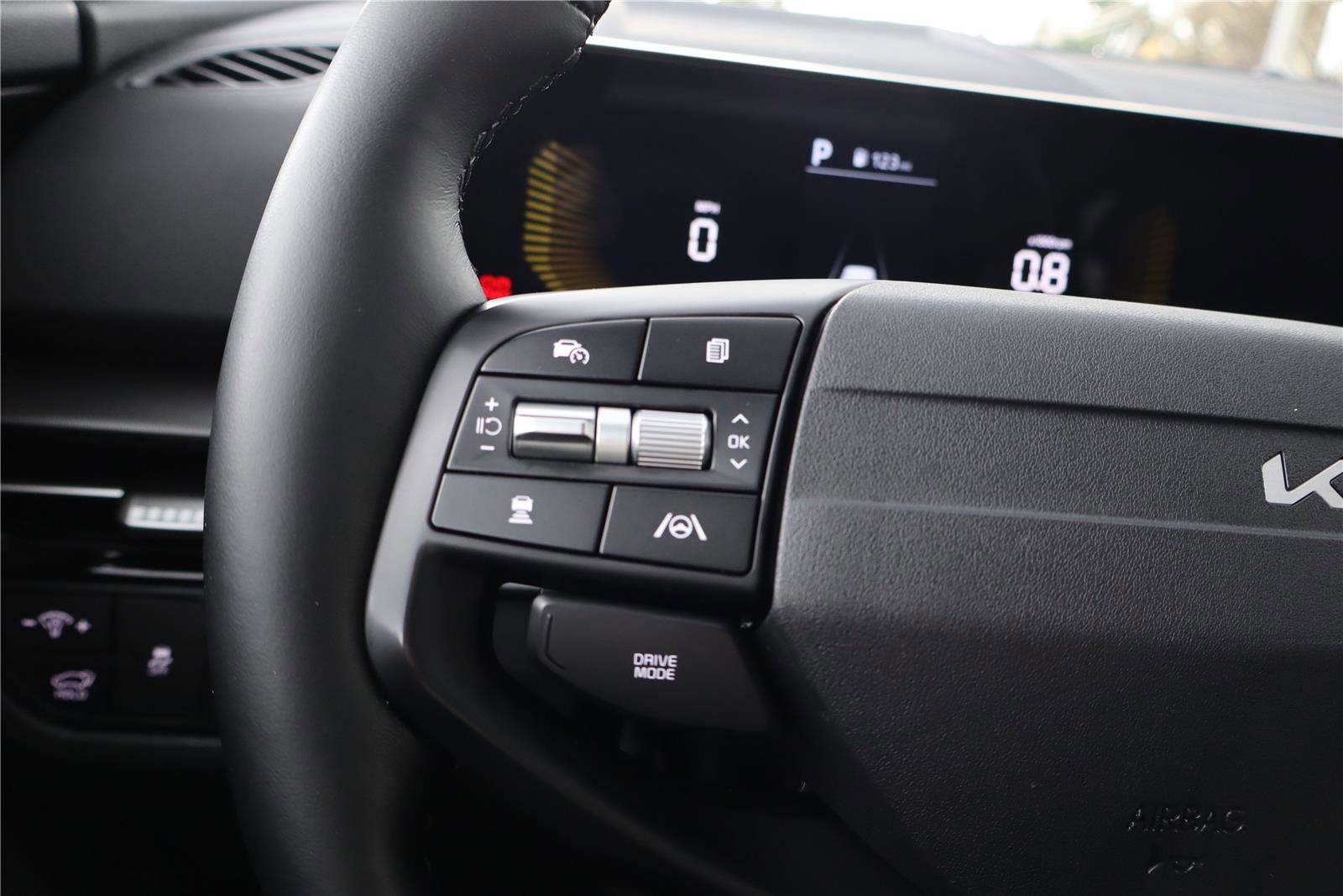 Certified 2026 Kia Sportage EX w/ EX Panorama Roof Package image 16