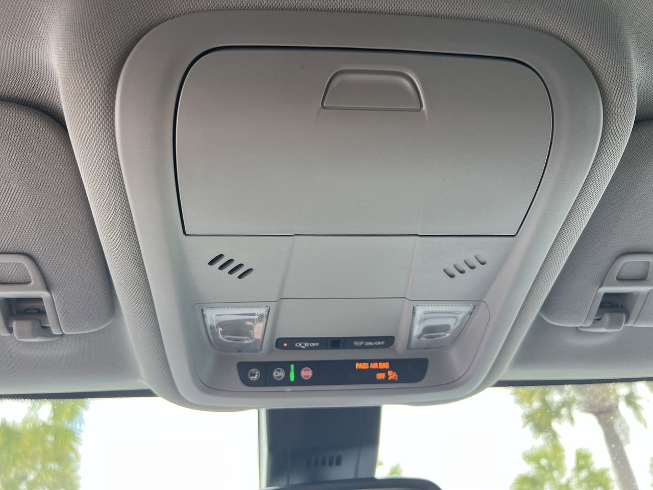 Used 2022 GMC Terrain SLE w/ Driver Convenience Package FWD image 28