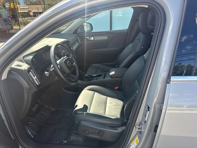 Certified 2025 Volvo XC40 B5 Core AWD/4WD image 20
