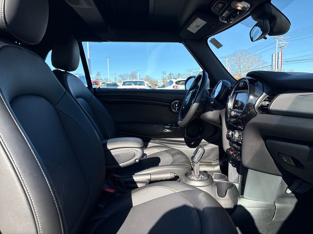 Used 2020 MINI Cooper Convertible image 18