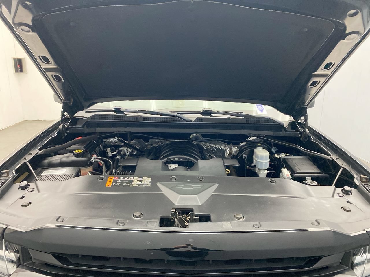 Used 2018 Chevrolet Silverado 1500 LT w/ All Star Edition AWD/4WD image 11
