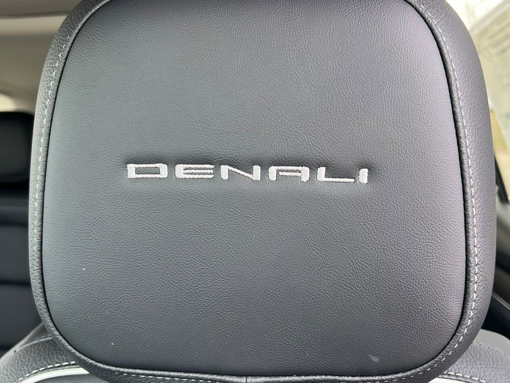 New 2026 GMC Terrain Denali w/ LPO, Floor Liner Package image 13