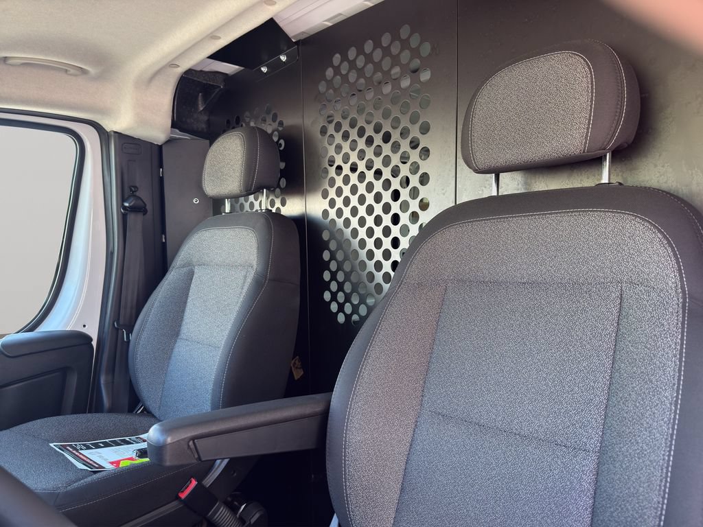 Used 2025 RAM ProMaster 2500 w/ U-Haul Equipment Group FWD image 5