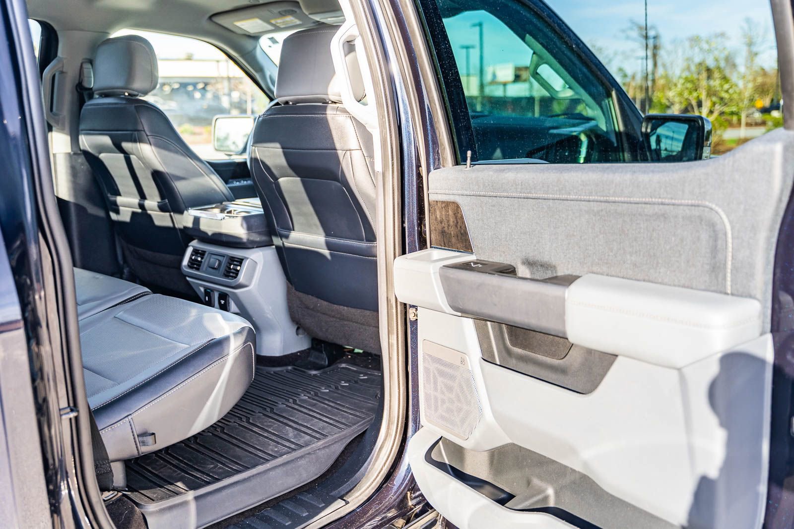 Used 2021 Ford F150 Lariat image 13