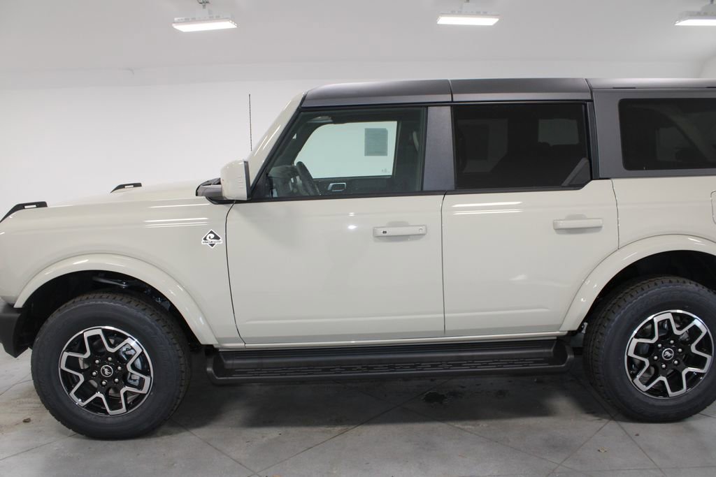 New 2025 Ford Bronco Outer Banks image 5