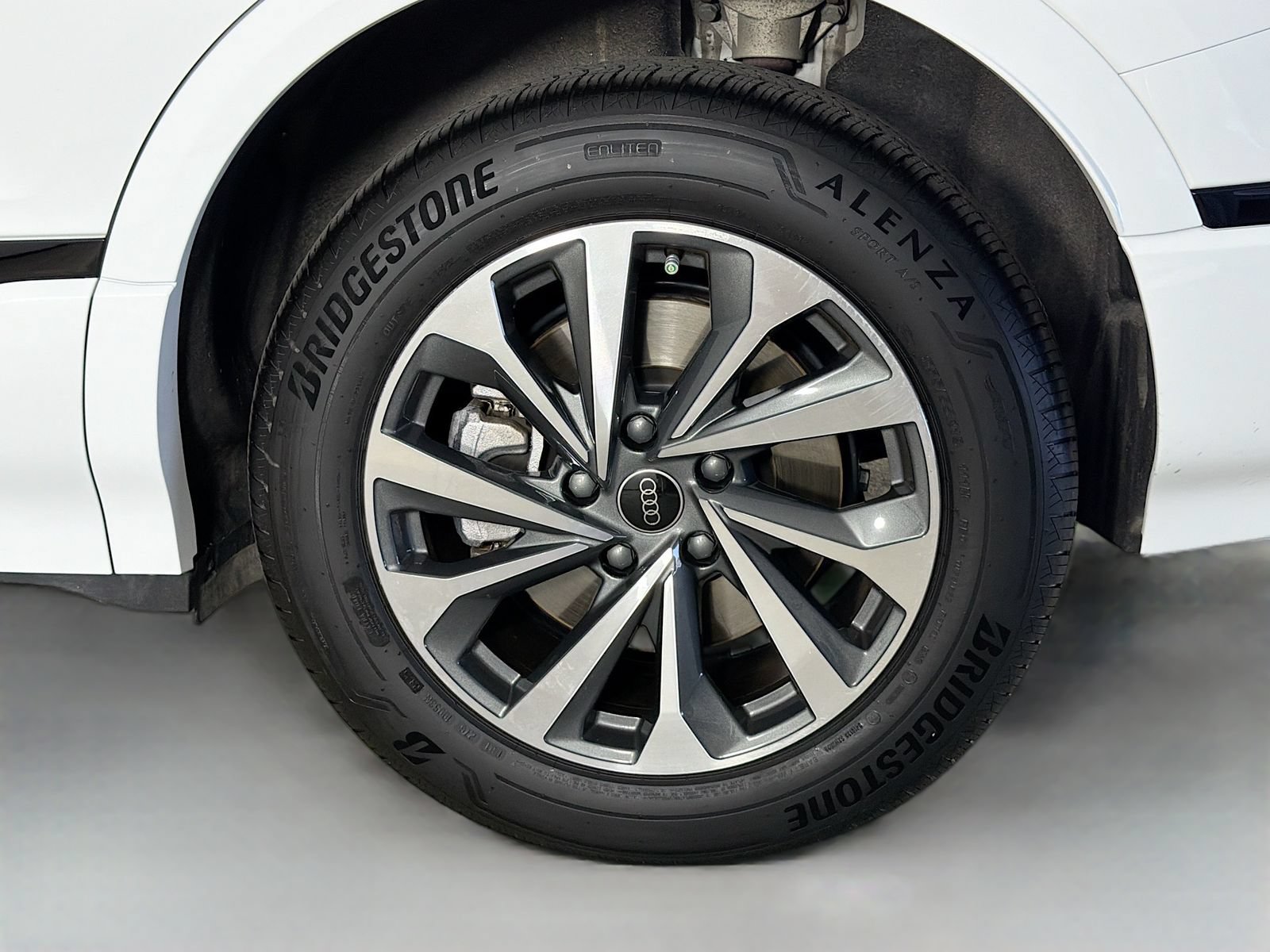 Certified 2025 Audi Q6 e-tron Premium Plus w/ Premium Plus AWD/4WD image 32