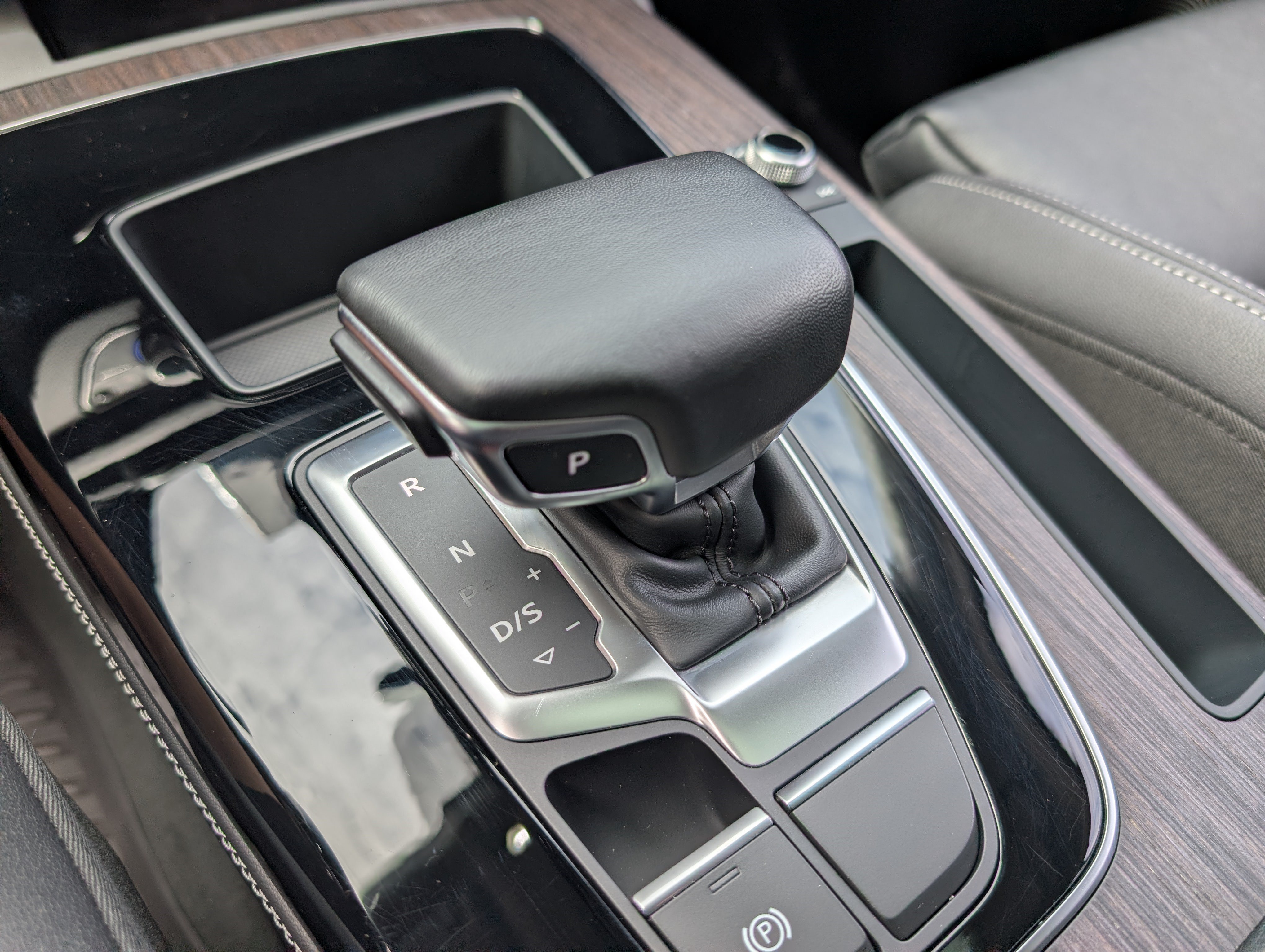 Used 2023 Audi Q5 e Premium Plus w/ Premium Plus Package AWD/4WD image 30