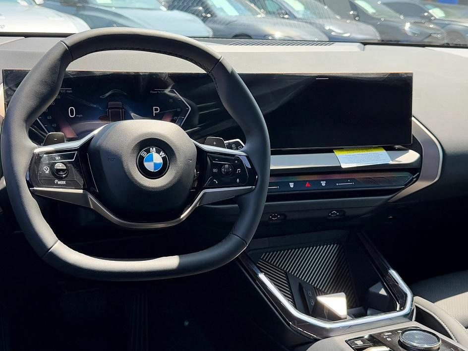 Used 2025 BMW X3 xDrive30i w/ Convenience Package image 29
