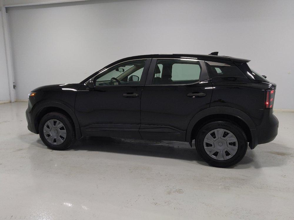 Used 2025 Nissan Kicks S FWD image 3