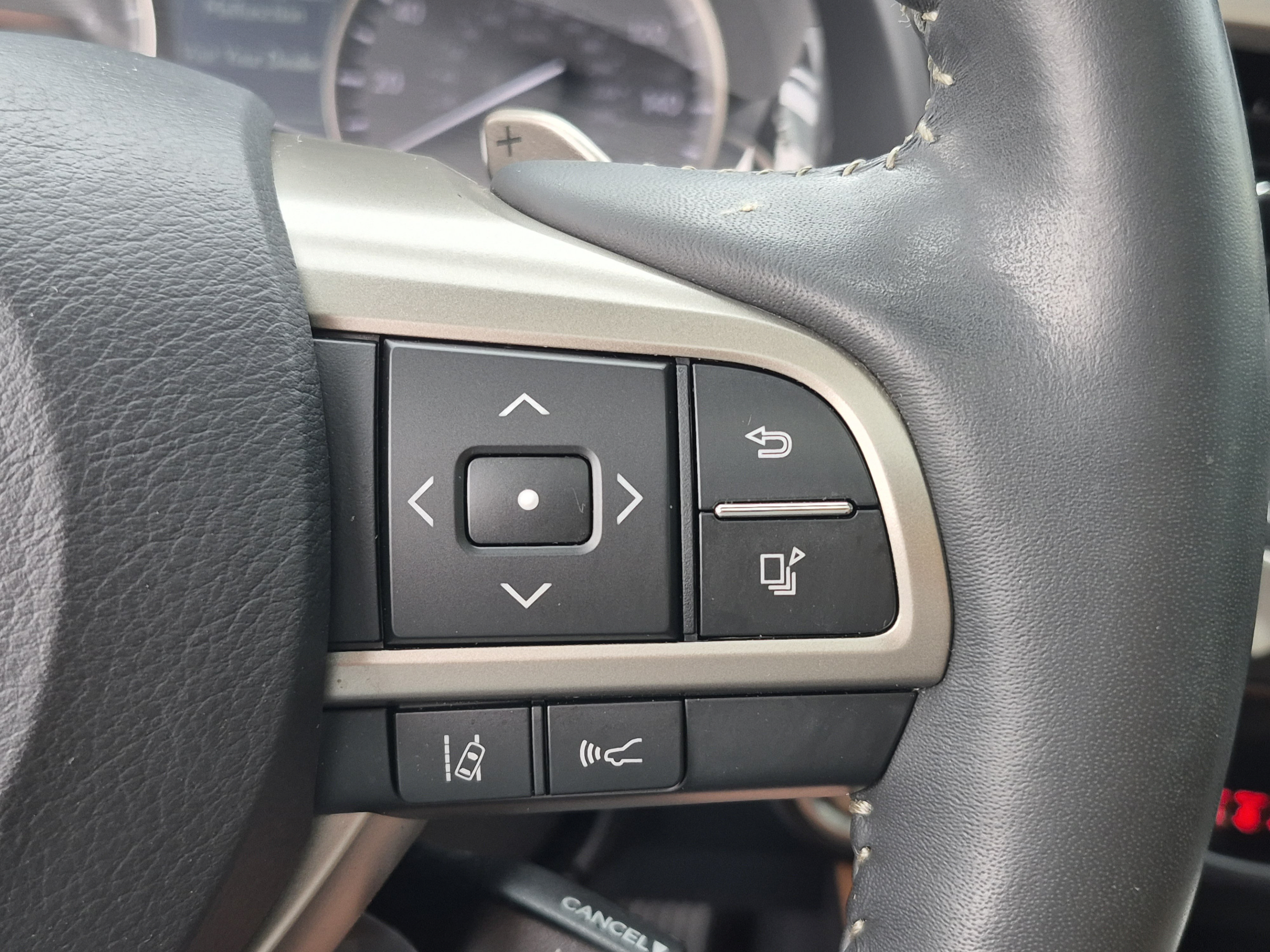 Used 2022 Lexus RX 350 AWD w/ Luxury Package image 32