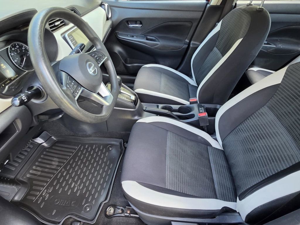 Used 2021 Nissan Versa SV image 6