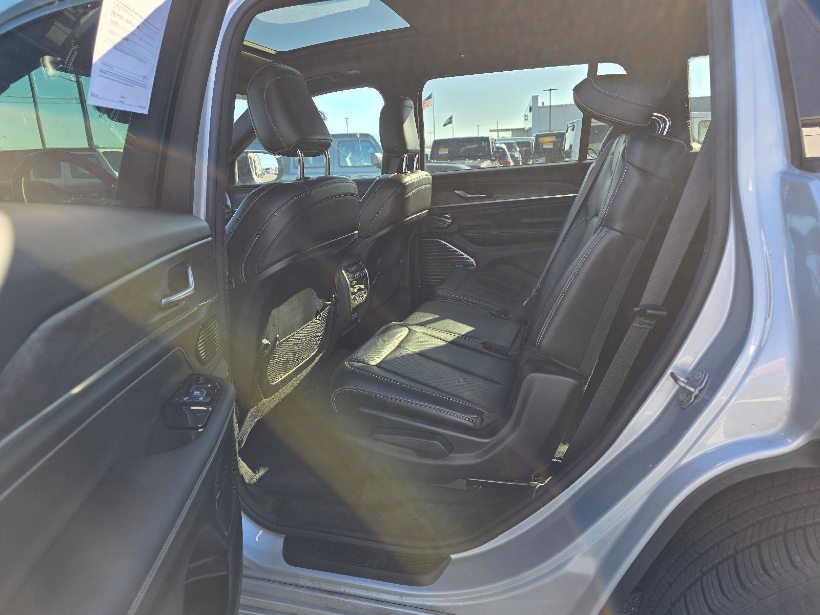 Certified 2021 Jeep Grand Cherokee L Overland image 32