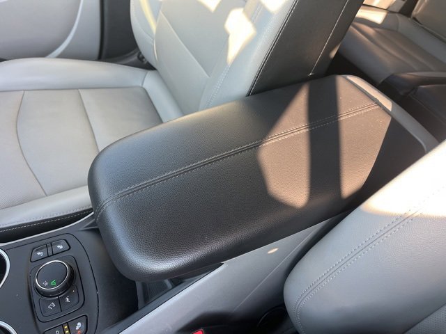 Used 2024 GMC Terrain SLT image 31