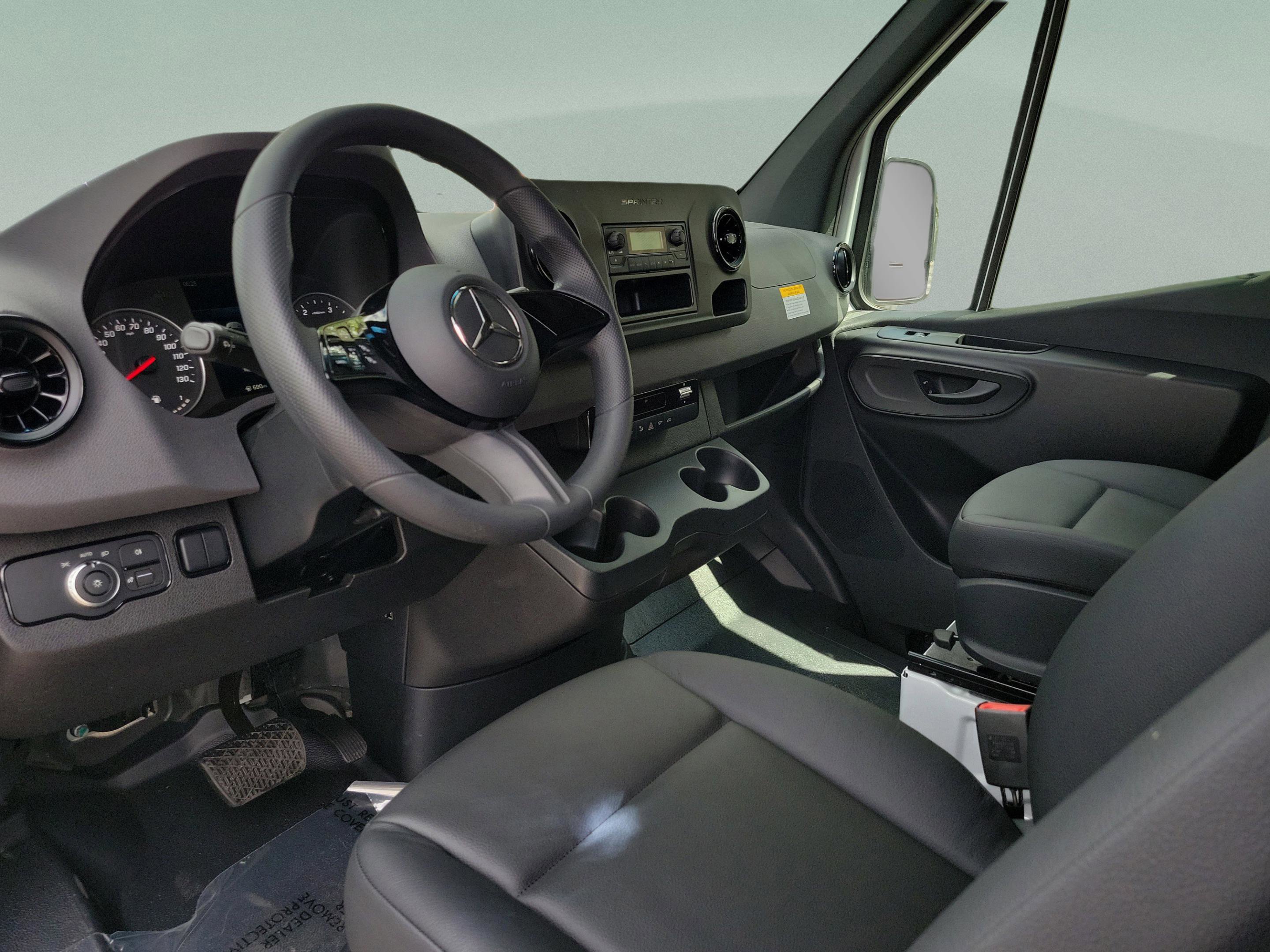 New 2025 Mercedes-Benz Sprinter 2500 image 13