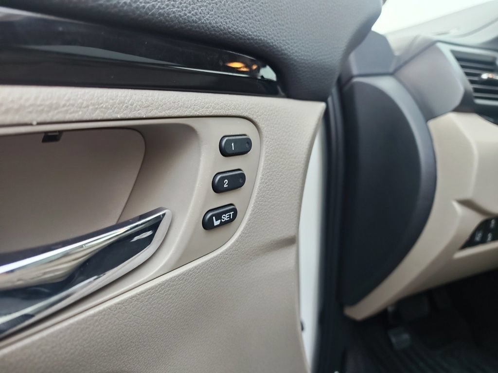 Used 2016 Honda Pilot Touring image 6