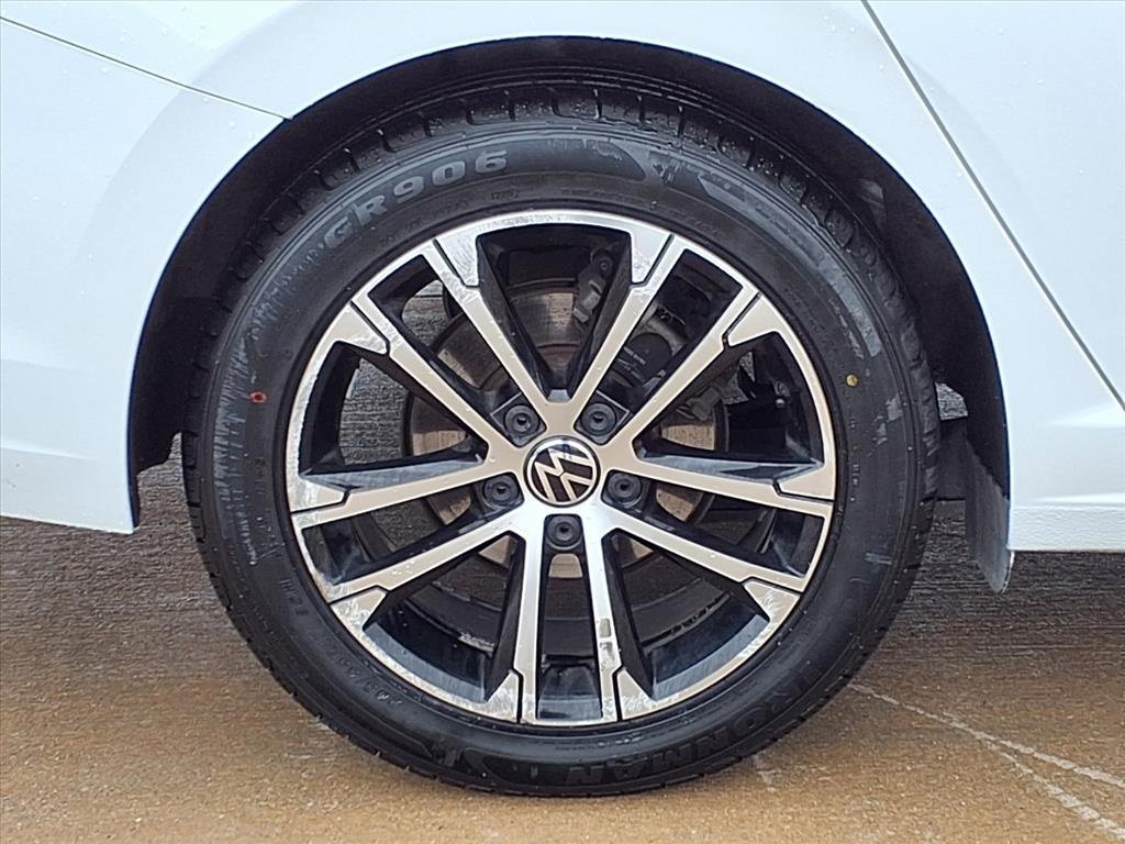 Used 2024 Volkswagen Jetta Sport image 25