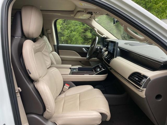 Used 2023 Lincoln Navigator L Reserve AWD/4WD image 36
