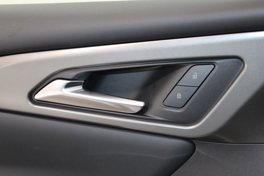 New 2026 Chevrolet Traverse LT image 38