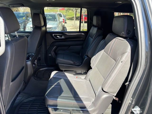Used 2024 Chevrolet Suburban RST w/ Luxury Package AWD/4WD image 13