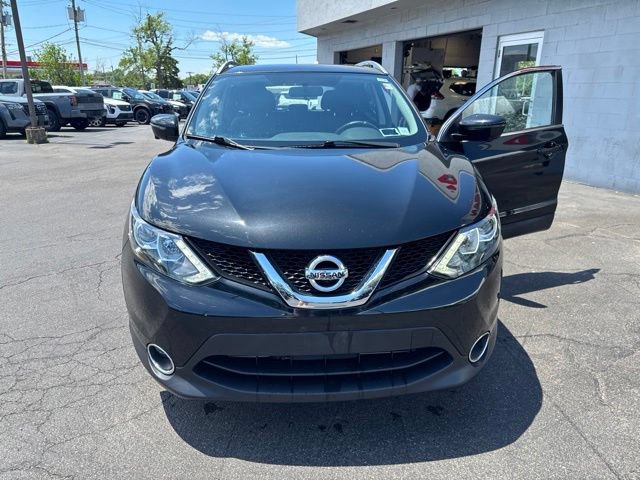 Used 2017 Nissan Rogue Sport SV w/ SV Premium Package AWD/4WD image 16