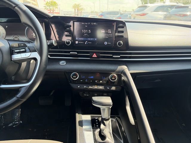 Used 2021 Hyundai Elantra SEL w/ Convenience Package FWD image 19
