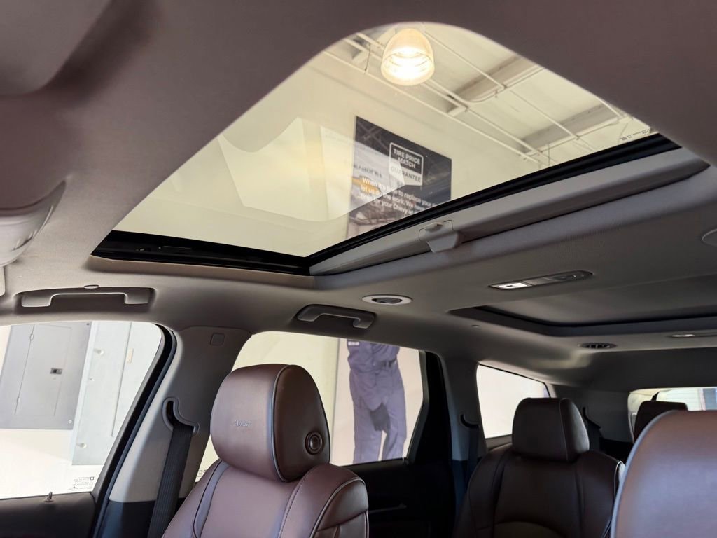 Used 2021 Buick Enclave Avenir w/ Avenir Technology Package image 9