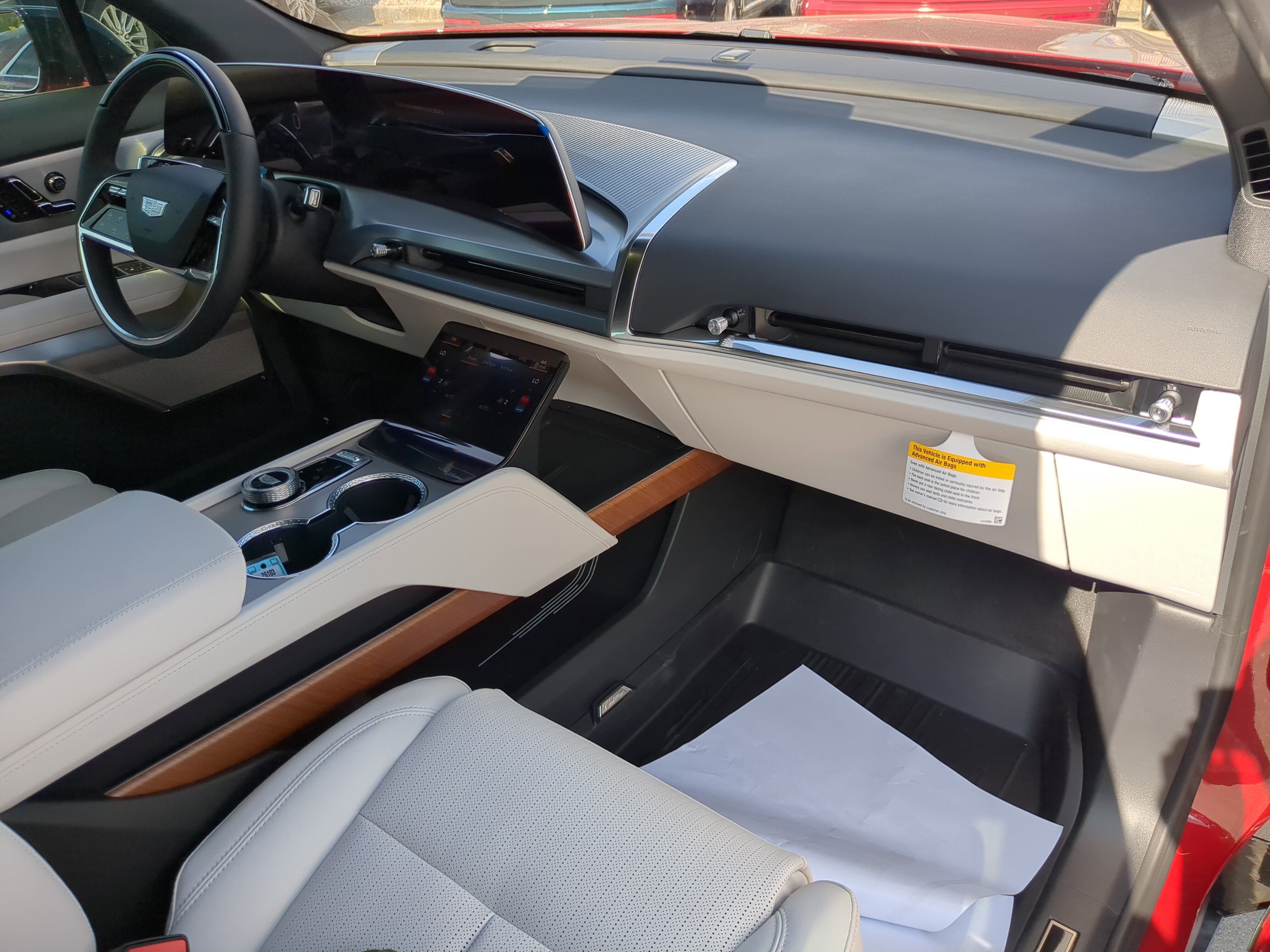 New 2026 Cadillac Vistiq Sport w/ LPO, Floor Liner Package image 11