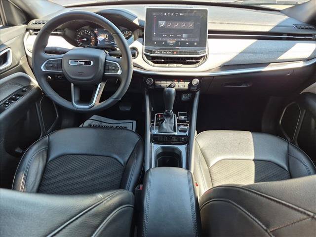 Used 2024 Jeep Compass Latitude AWD/4WD image 17