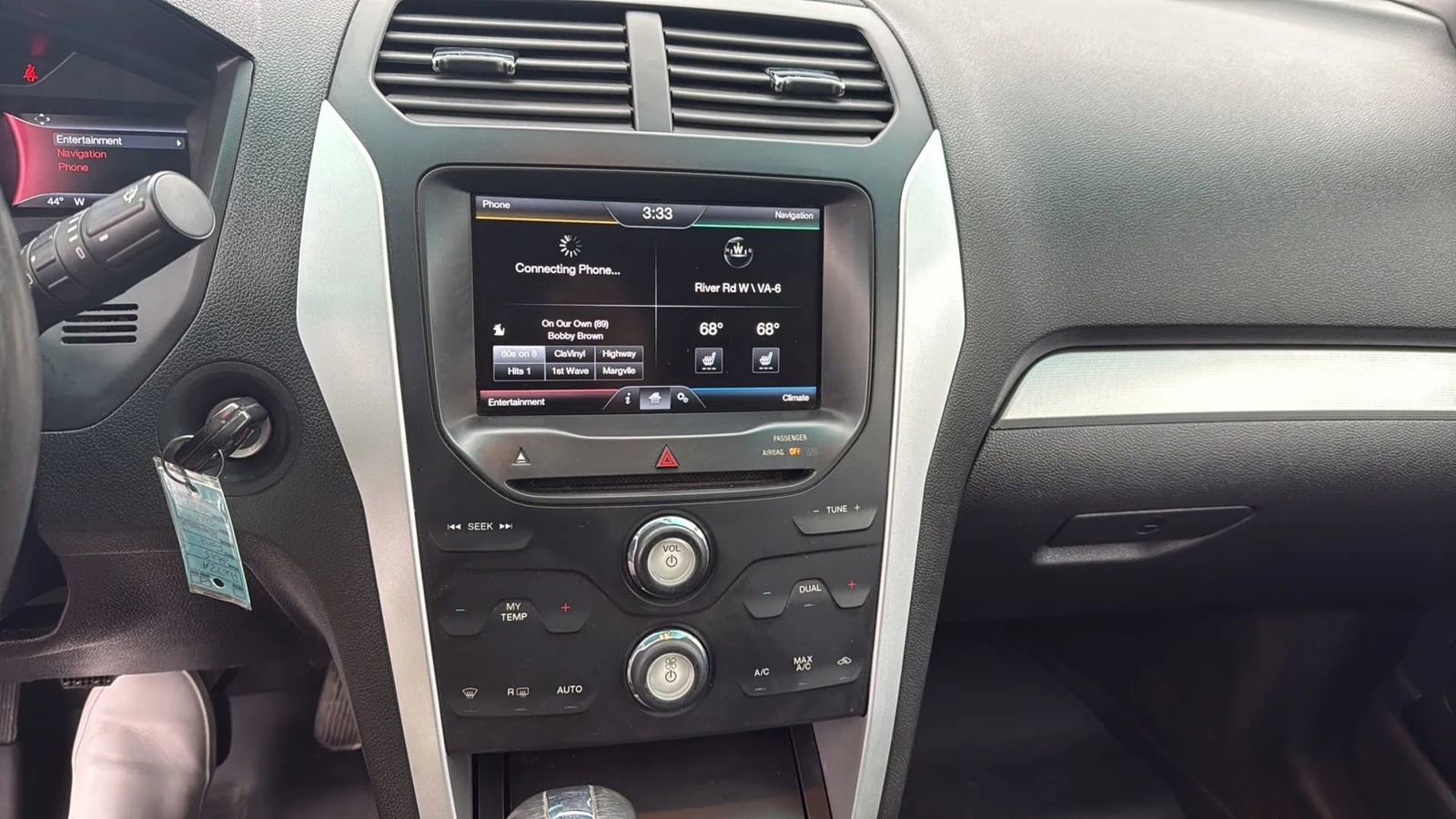 Used 2015 Ford Explorer XLT w/ Equipment Group 202A image 21