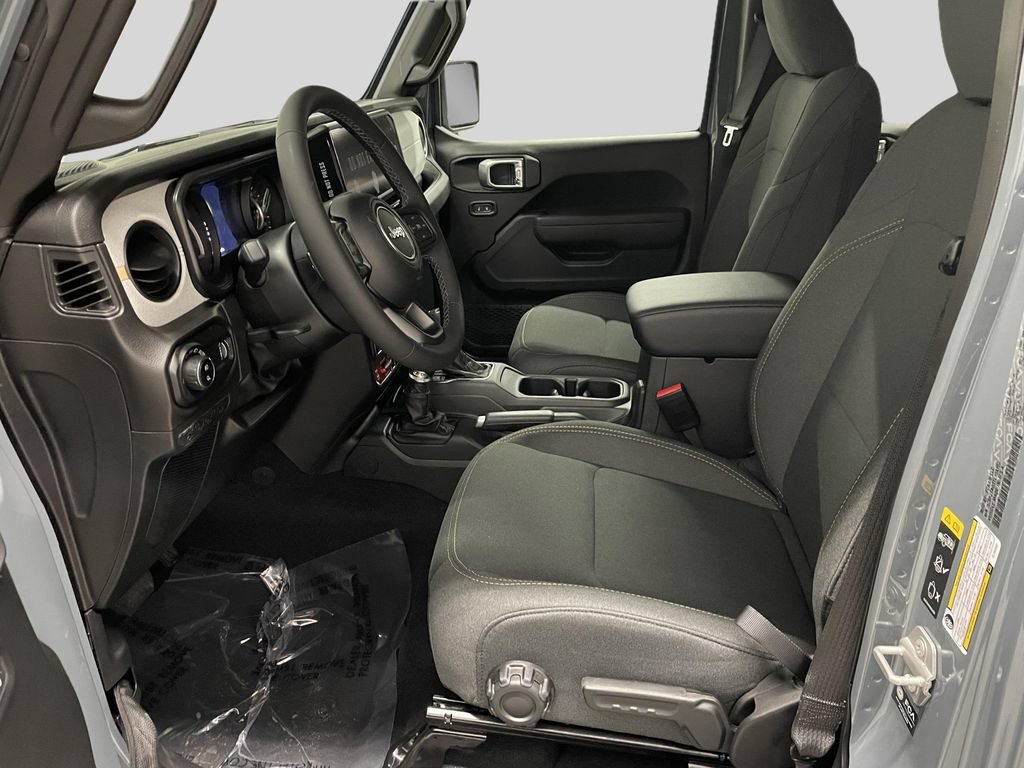 New 2026 Jeep Gladiator Sport AWD/4WD image 13