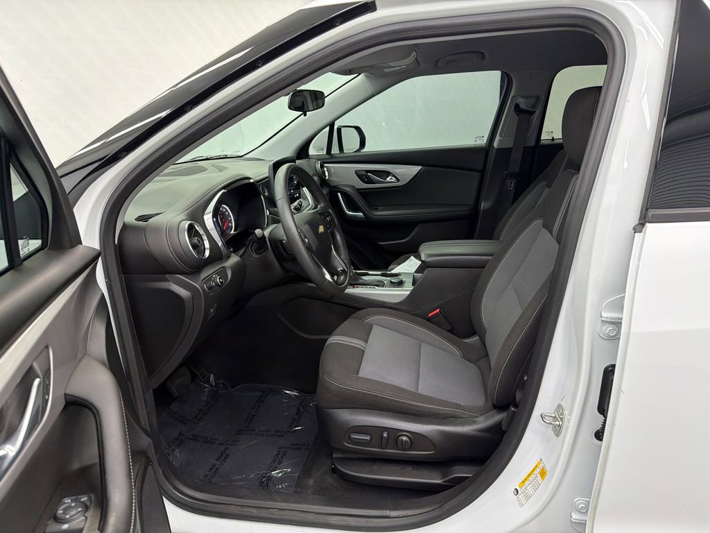 Used 2023 Chevrolet Blazer LT image 9
