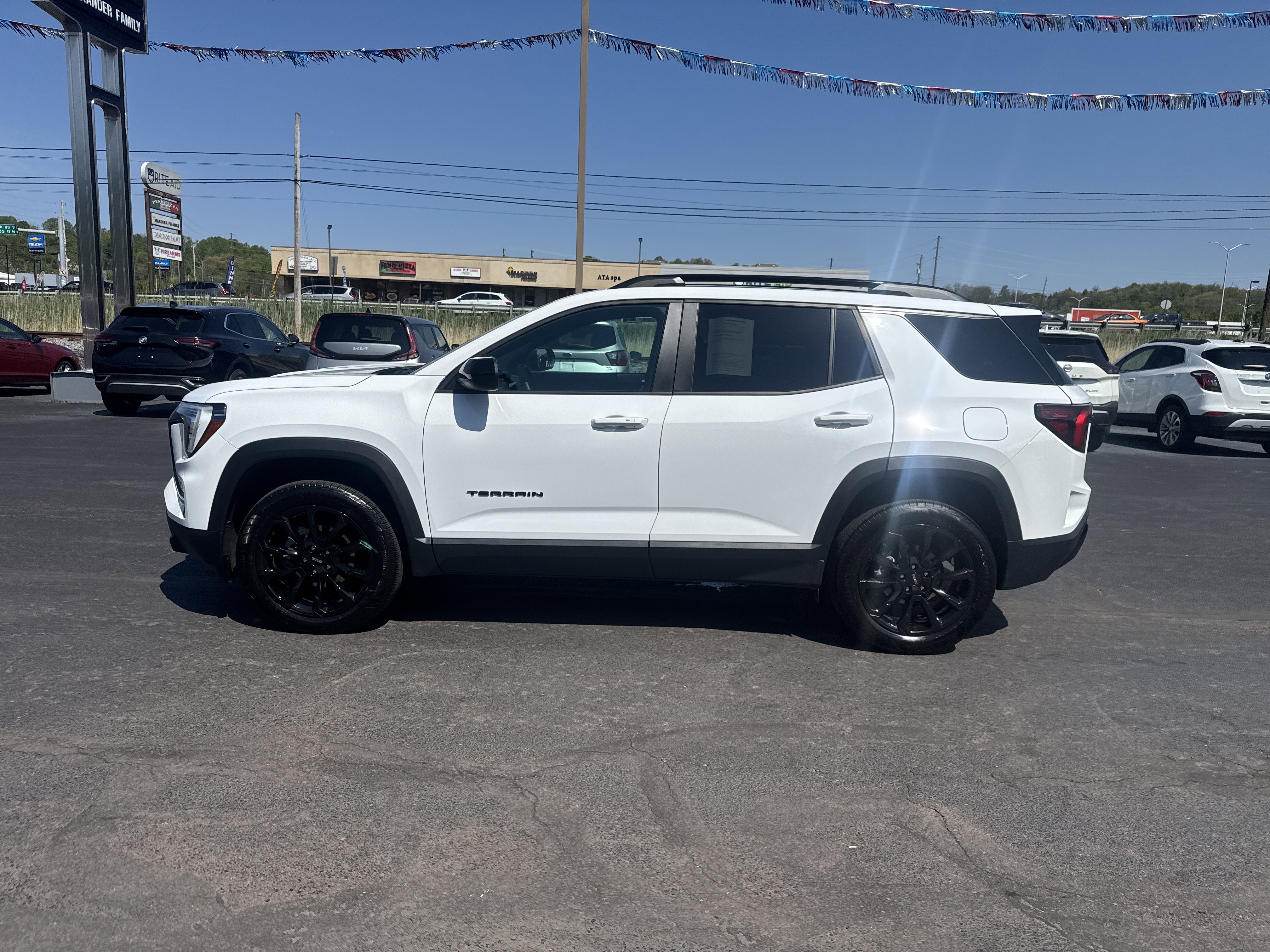 Used 2026 GMC Terrain Elevation w/ Elevation Premium Package AWD/4WD image 7