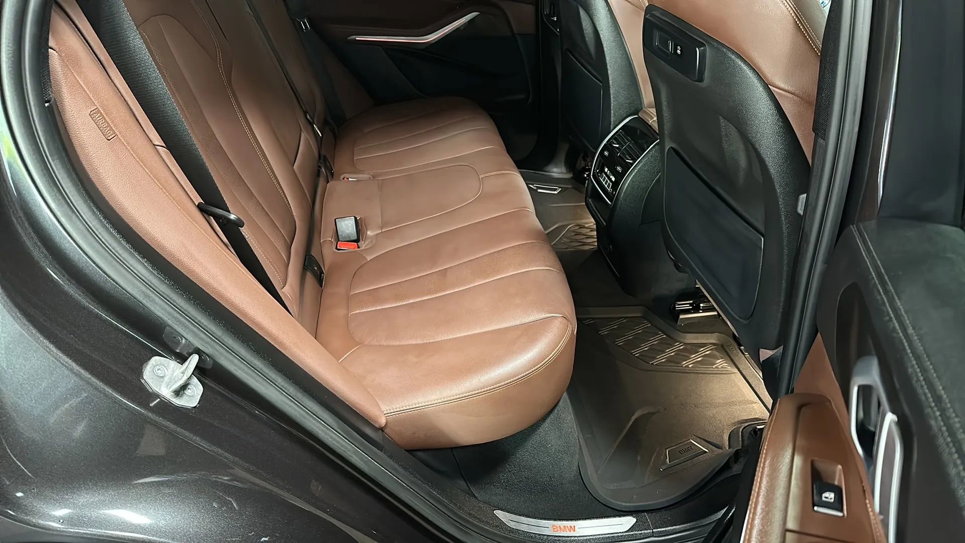 Used 2022 BMW X5 xDrive40i w/ Premium Package image 17