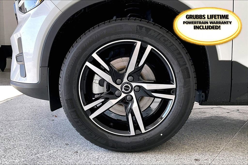 New 2026 Volvo XC40 B5 Core image 40