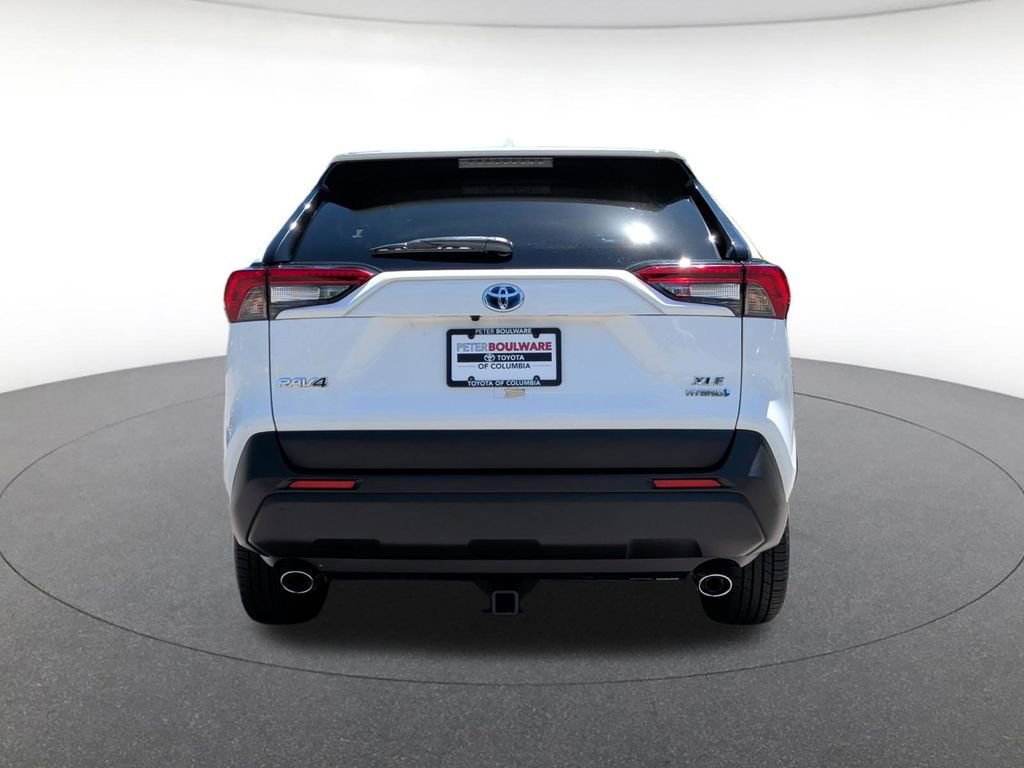 Used 2022 Toyota RAV4 XLE AWD/4WD image 5