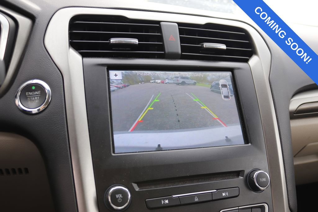 Used 2017 Ford Fusion SE w/ Fusion SE Technology Package FWD image 11