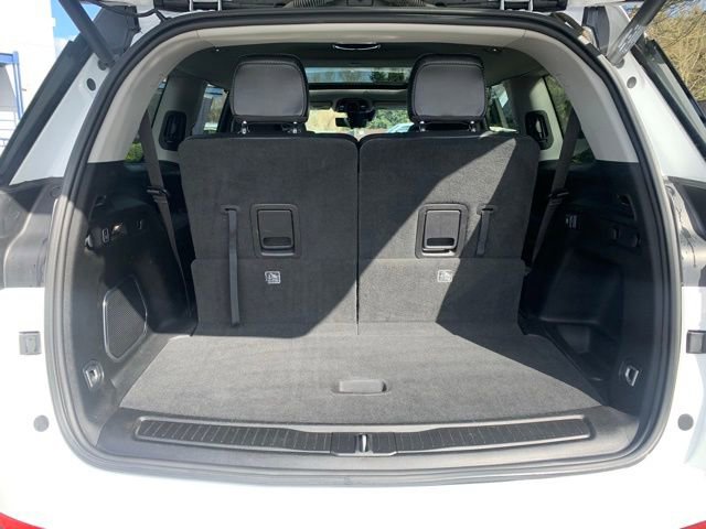 Used 2022 Jeep Grand Cherokee L Limited w/ Luxury Tech Group II image 5