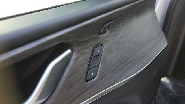 Used 2022 Jeep Grand Cherokee Overland w/ Advanced Protech Group III image 5