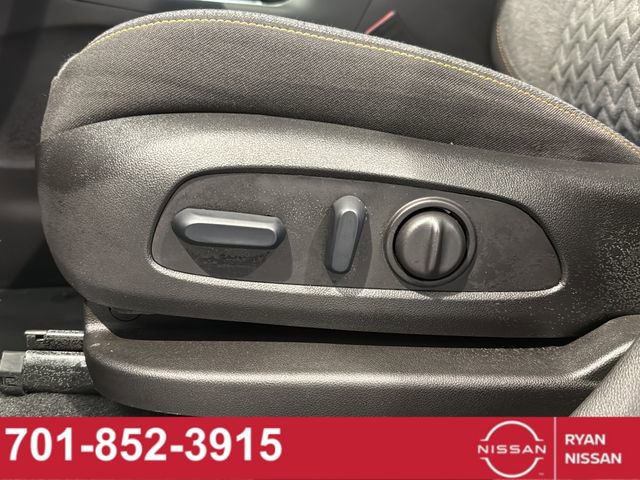 Used 2024 Chevrolet Equinox LT image 36