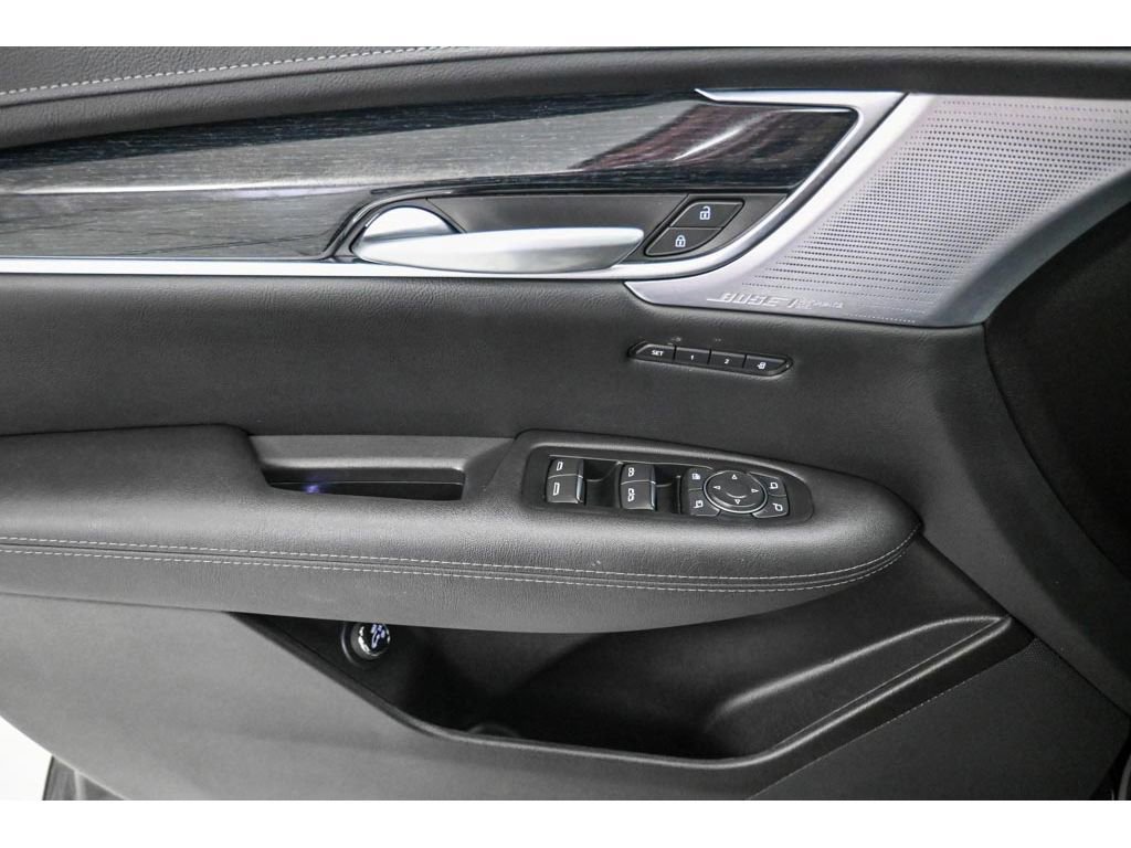 Certified 2025 Cadillac XT5 Premium Luxury FWD image 10