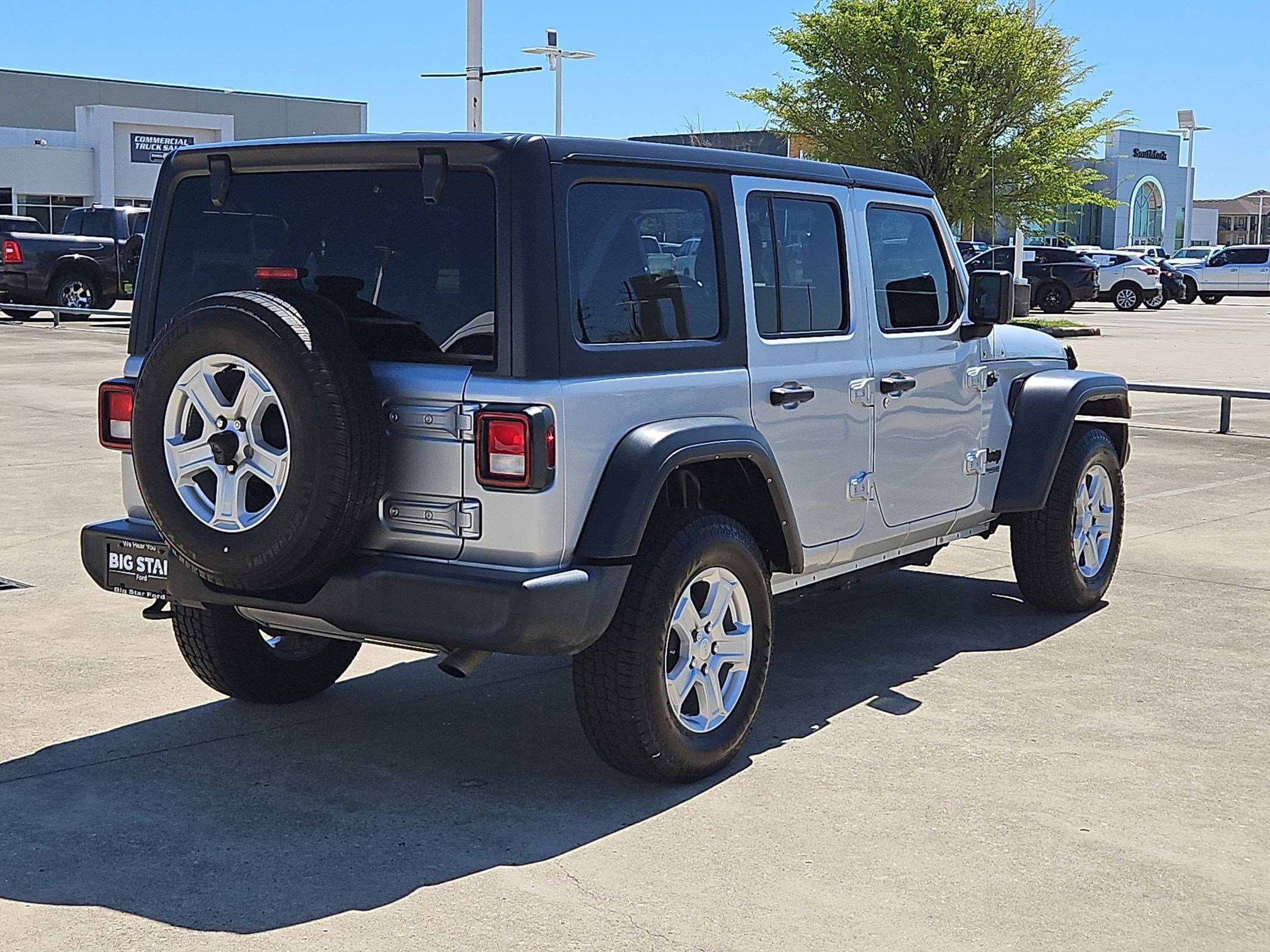 Used 2022 Jeep Wrangler Unlimited Sport S image 3