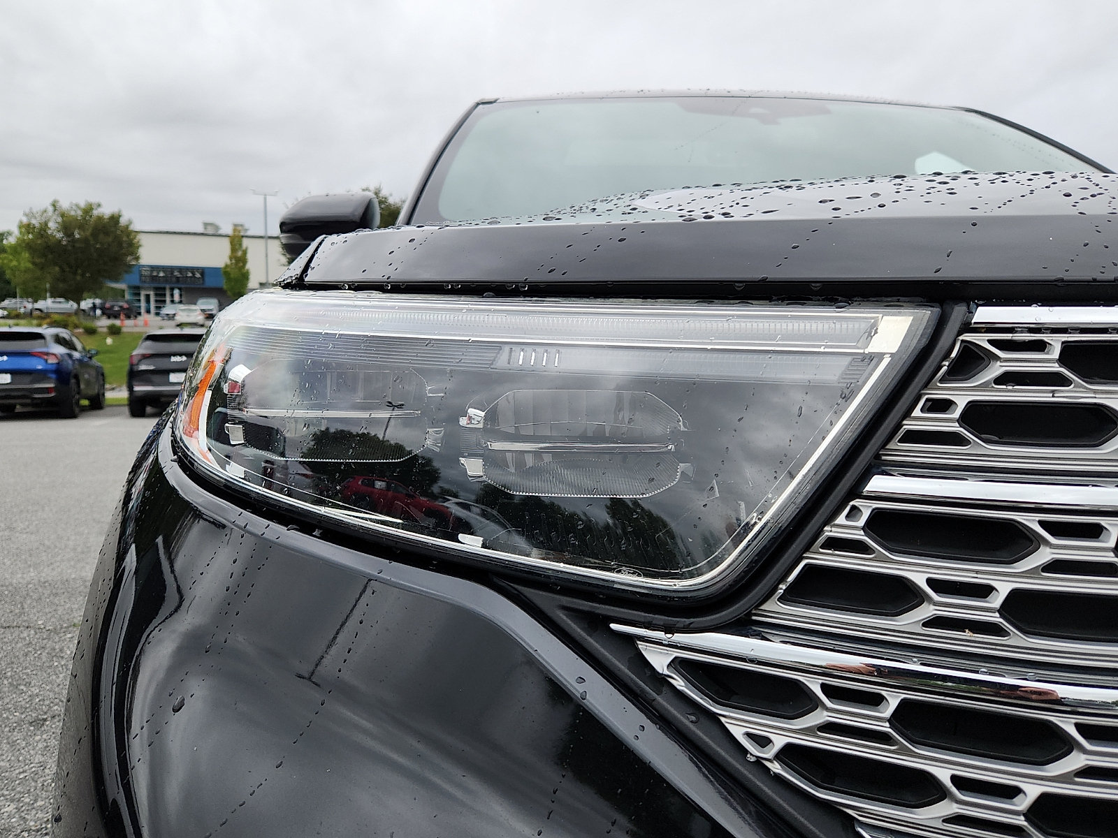 Used 2020 Ford Explorer Limited AWD/4WD image 9