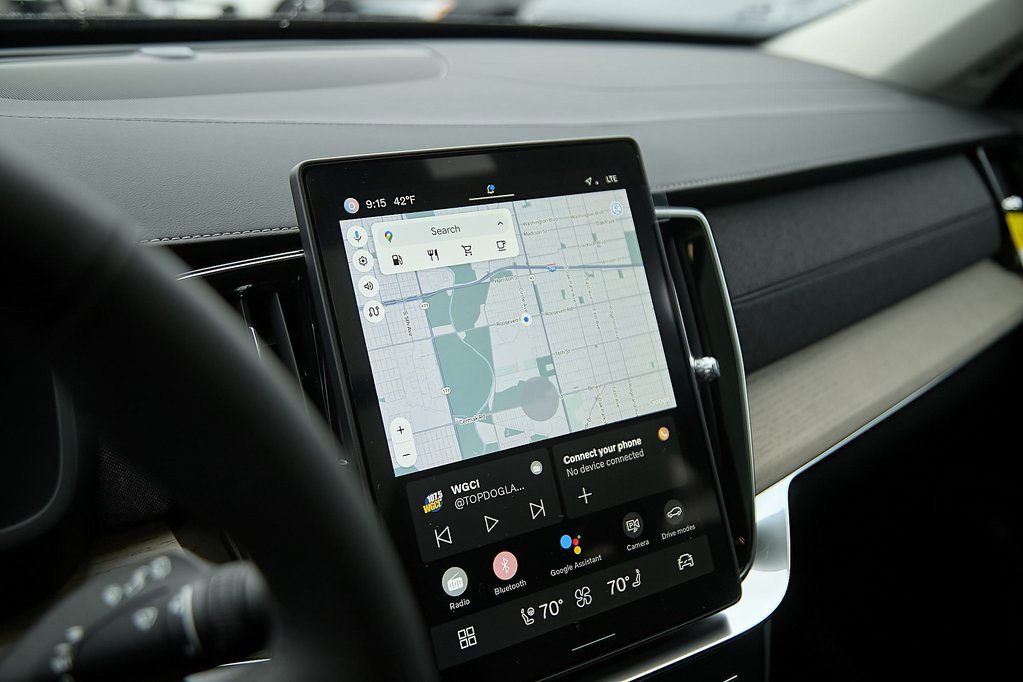 New 2025 Volvo XC90 B6 Core w/ Protection Package Premier image 14