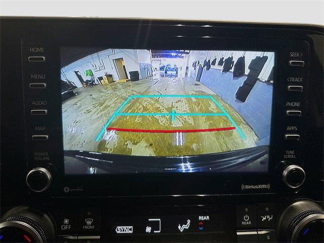 Used 2022 Toyota Highlander L image 21